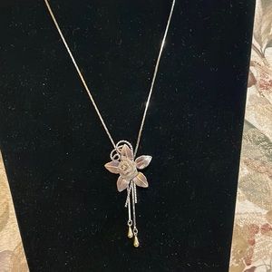 Vintage necklace with flower pendant garland style in silver tone